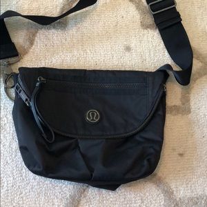 AUTHENTIC LULU LEMON CROSSBODY
